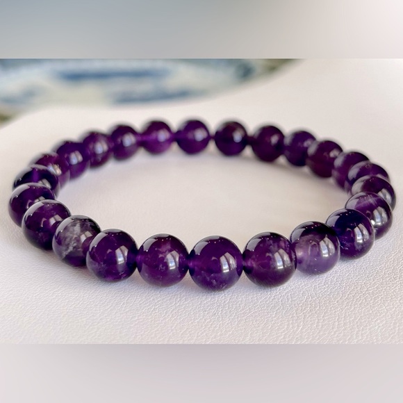 8mm Chevron Amethyst Stretch Bracelet - Picture 1 of 6